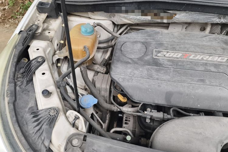Used GAC Trumpchi GS4 2015 200T Manual Elite Edition Engine Bay Right