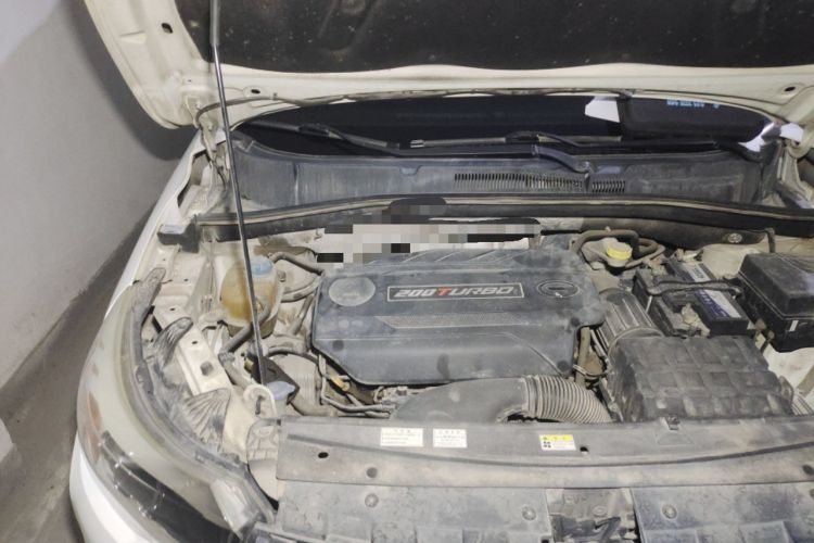 Used GAC Trumpchi GS4 2015 200T Manual Luxury Edition Engine Bay Right