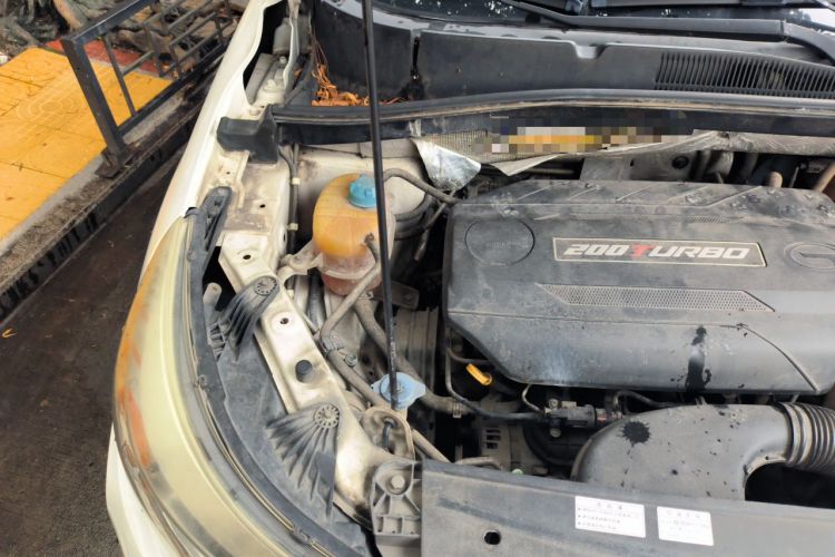 Used GAC Trumpchi GS4 2015 200T G-DCT Luxury Edition Engine Bay Right