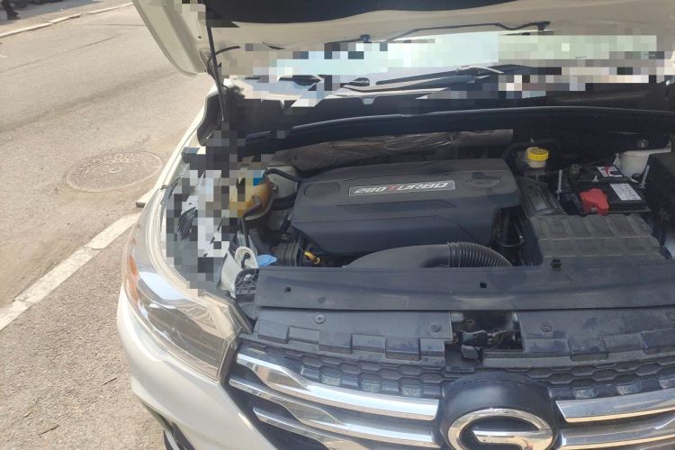 Used GAC Trumpchi GS4 2015 200T Manual Luxury Edition Engine Bay Right