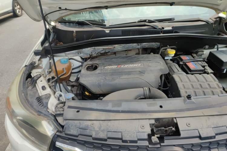 Used GAC Trumpchi GS4 2015 200T Manual Luxury Edition Engine Bay Right