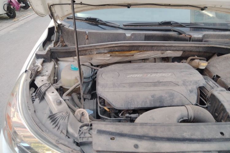 Used GAC Trumpchi GS4 2015 200T G-DCT Luxury Edition Engine Bay Right