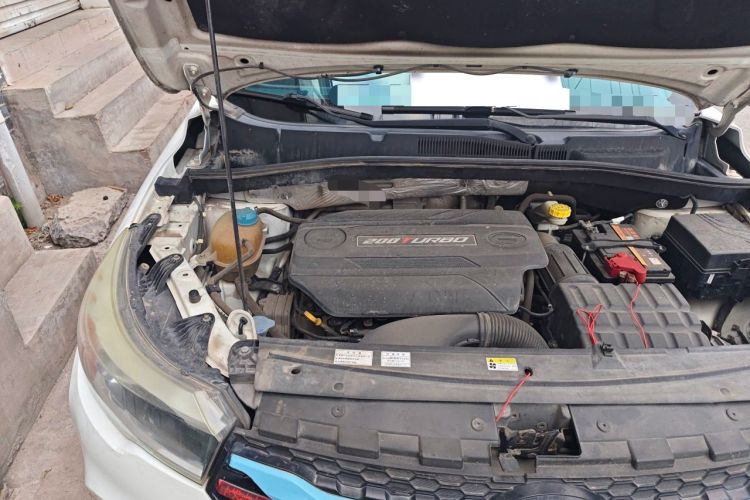 Used GAC Trumpchi GS4 2015 200T Manual Elite Edition Engine Bay Right