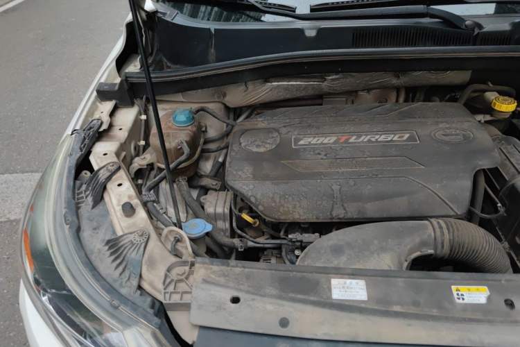 Used GAC Trumpchi GS4 2015 200T G-DCT Elite Edition Engine Bay Right