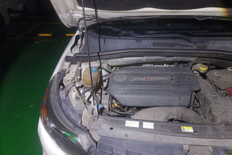 Used GAC Trumpchi GS4 2015 200T G-DCT Luxury Edition Engine Bay Right