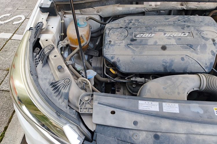Used GAC Trumpchi GS4 2015 200T G-DCT Luxury Edition Engine Bay Right