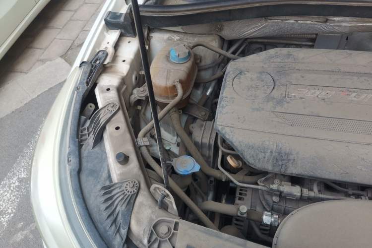 Used GAC Trumpchi GS4 2015 200T Manual Elite Edition Engine Bay Right
