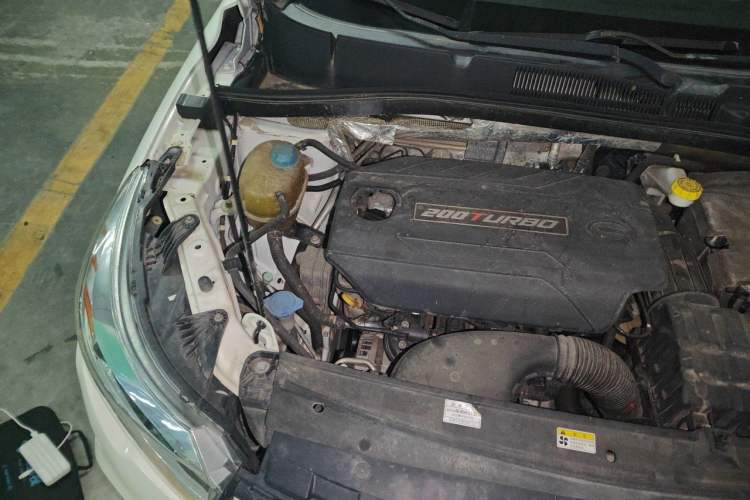 Used GAC Trumpchi GS4 2015 200T G-DCT Luxury Edition Engine Bay Right