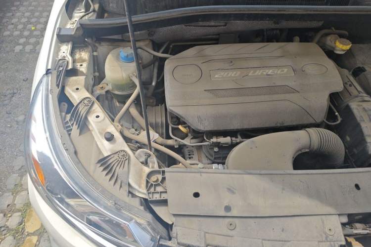 Used GAC Trumpchi GS4 2015 200T G-DCT Luxury Edition Engine Bay Right