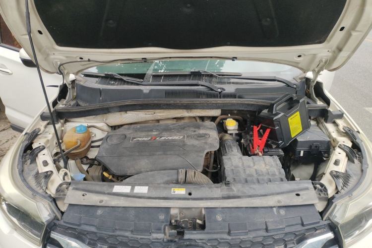Used GAC Trumpchi GS4 2015 200T Manual Elite Edition Engine Bay