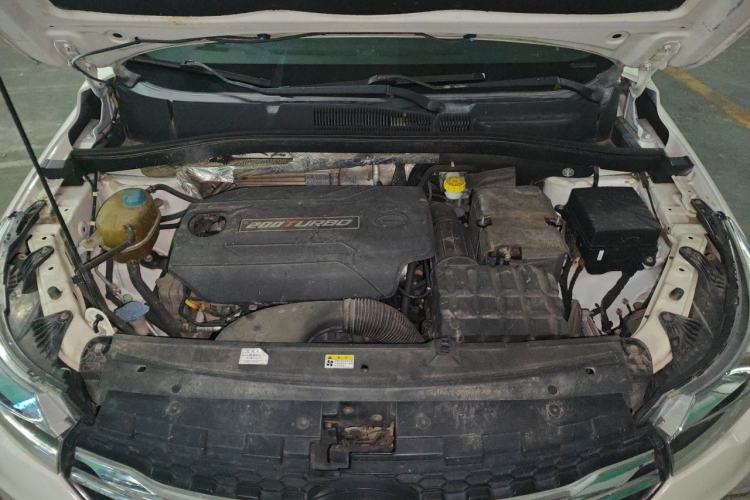 Used GAC Trumpchi GS4 2015 200T G-DCT Luxury Edition Engine Bay