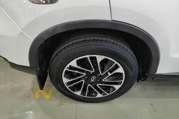 Used GAC Trumpchi GS4 2015 200T G-DCT Elite Edition Exterior 5