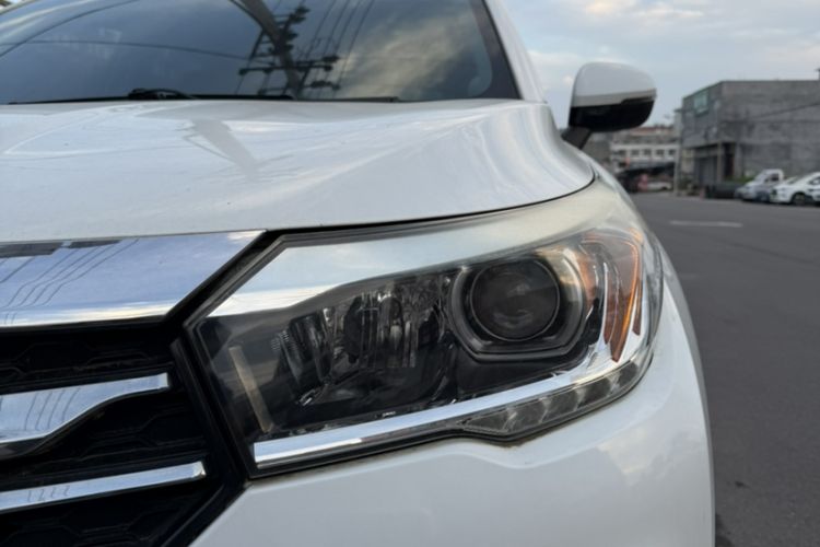 Used GAC Trumpchi GS4 2015 200T Manual Elite Edition Exterior 7