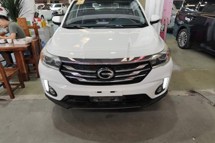 Used GAC Trumpchi GS4 2015 200T G-DCT Elite Edition Front