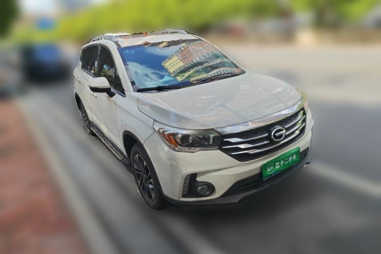 Used GAC Trumpchi GS4 2015 200T G-DCT Elite Edition Front Right 45 Deg