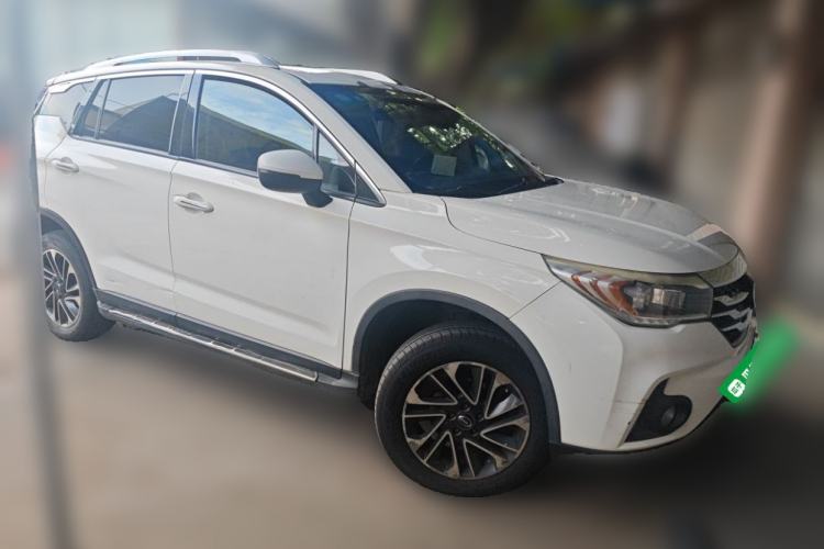 Used GAC Trumpchi GS4 2015 200T Manual Luxury Edition Front Right 45 Deg