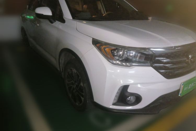 Used GAC Trumpchi GS4 2015 200T G-DCT Elite Edition Front Right 45 Deg