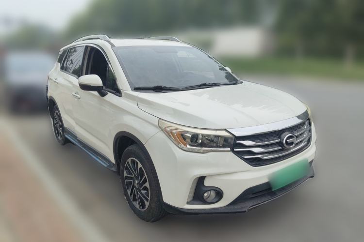Used GAC Trumpchi GS4 2015 200T Manual Luxury Edition Front Right 45 Deg