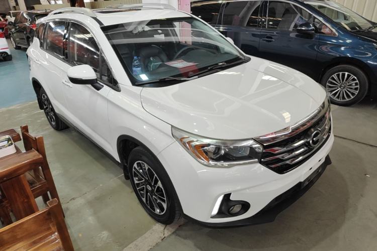 Used GAC Trumpchi GS4 2015 200T G-DCT Elite Edition Front Right 45 Deg