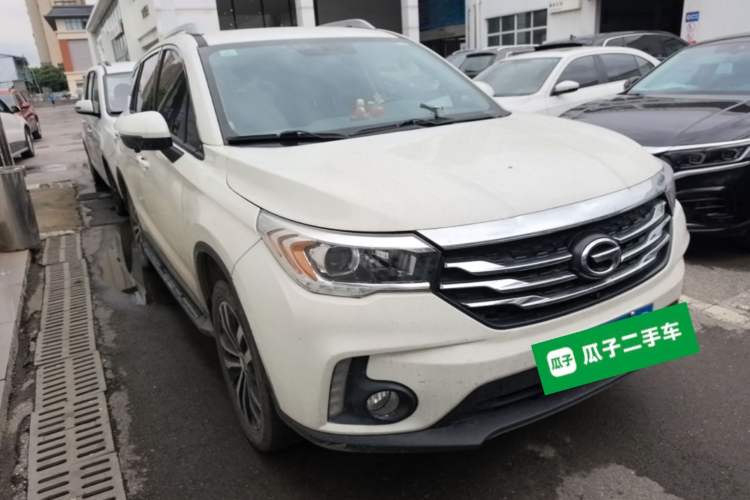 Used GAC Trumpchi GS4 2015 200T G-DCT Luxury Edition Front Right 45 Deg