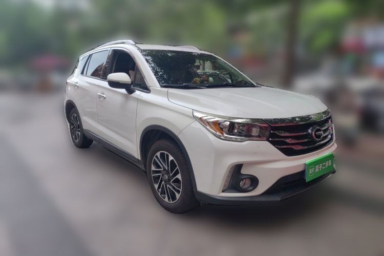 Used GAC Trumpchi GS4 2015 200T Manual Luxury Edition Front Right 45 Deg