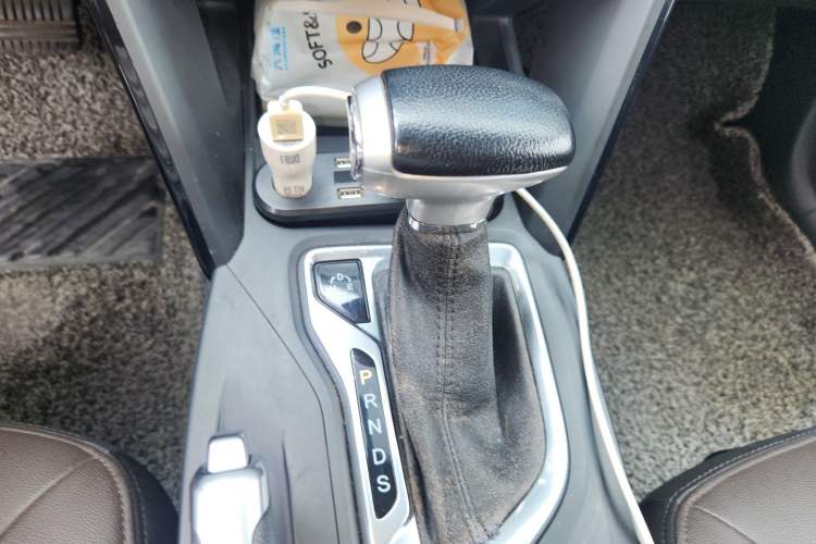 Used GAC Trumpchi GS4 2015 200T G-DCT Luxury Edition Gear Lever