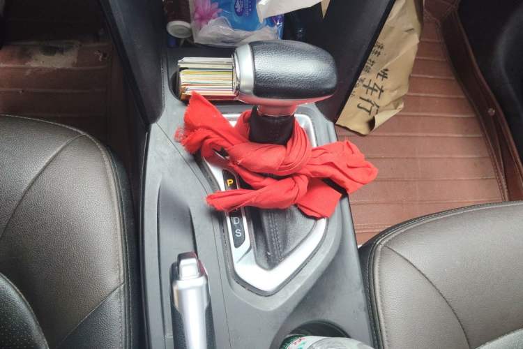 Used GAC Trumpchi GS4 2015 200T G-DCT Elite Edition Gear Lever
