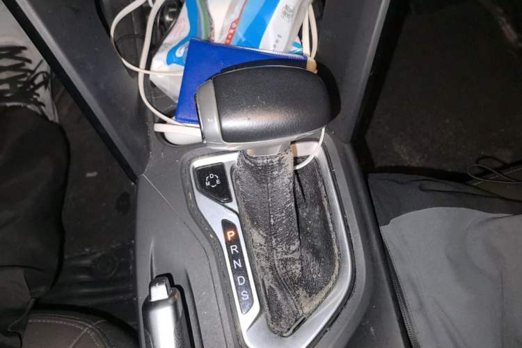 Used GAC Trumpchi GS4 2015 200T G-DCT Luxury Edition Gear Lever