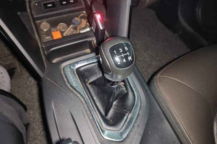 Used GAC Trumpchi GS4 2015 200T Manual Luxury Edition Gear Lever