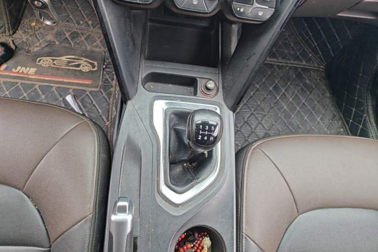 Used GAC Trumpchi GS4 2015 200T Manual Elite Edition Gear Lever
