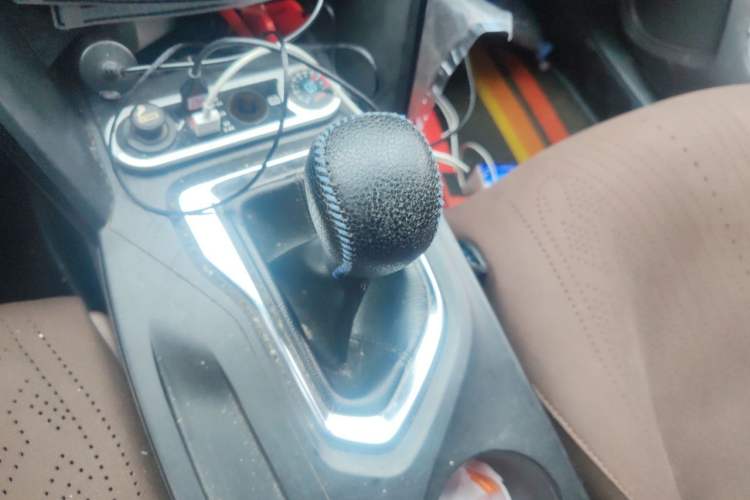 Used GAC Trumpchi GS4 2015 200T Manual Elite Edition Gear Lever