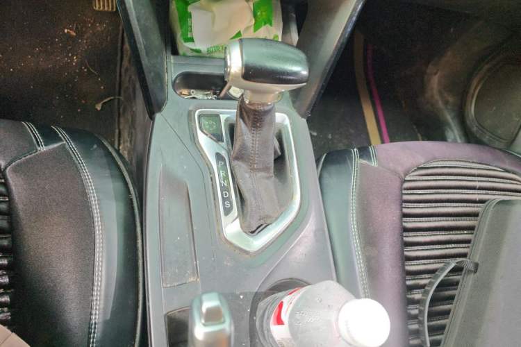 Used GAC Trumpchi GS4 2015 200T G-DCT Elite Edition Gear Lever