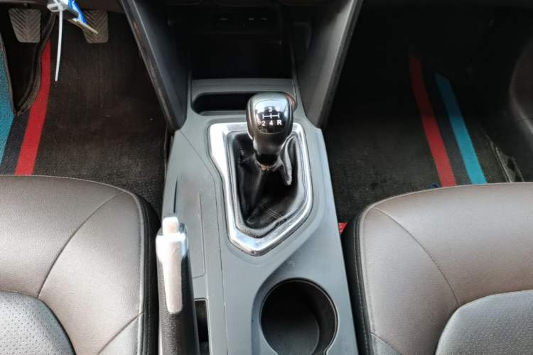 Used GAC Trumpchi GS4 2015 200T Manual Luxury Edition Gear Lever
