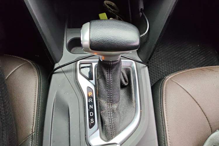 Used GAC Trumpchi GS4 2015 200T G-DCT Luxury Edition Gear Lever
