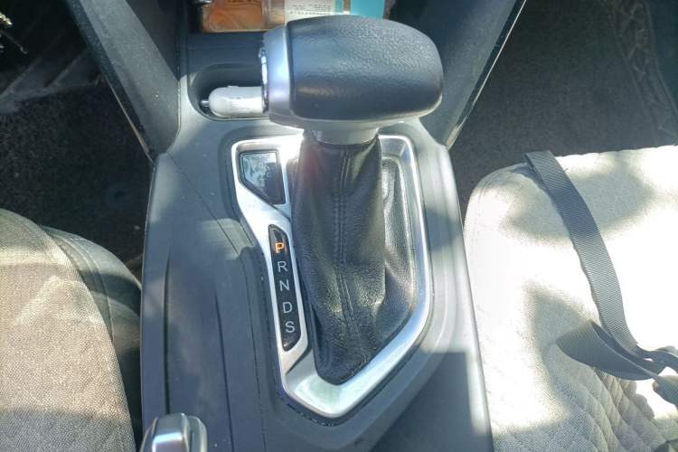 Used GAC Trumpchi GS4 2015 200T G-DCT Comfort Edition Gear Lever