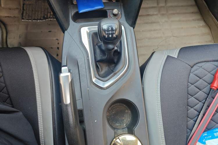 Used GAC Trumpchi GS4 2015 200T Manual Luxury Edition Gear Lever
