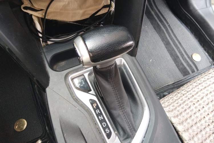 Used GAC Trumpchi GS4 2015 200T G-DCT Luxury Edition Gear Lever