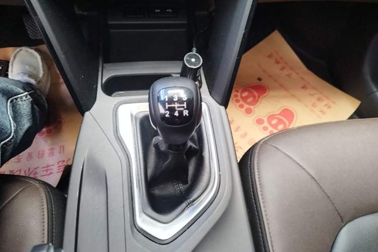 Used GAC Trumpchi GS4 2015 200T Manual Elite Edition Gear Lever