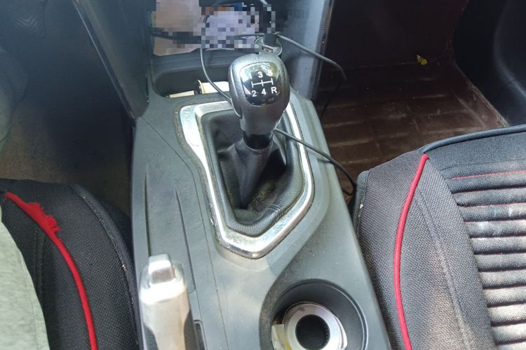 Used GAC Trumpchi GS4 2015 200T Manual Comfort Edition Gear Lever