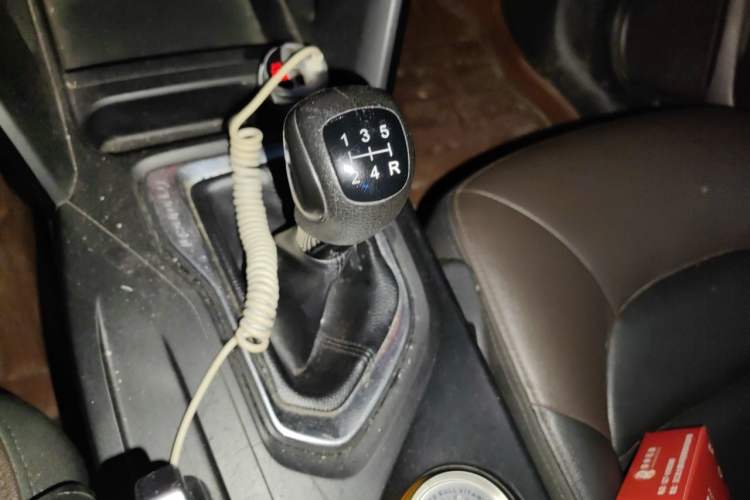Used GAC Trumpchi GS4 2015 200T Manual Elite Edition Gear Lever