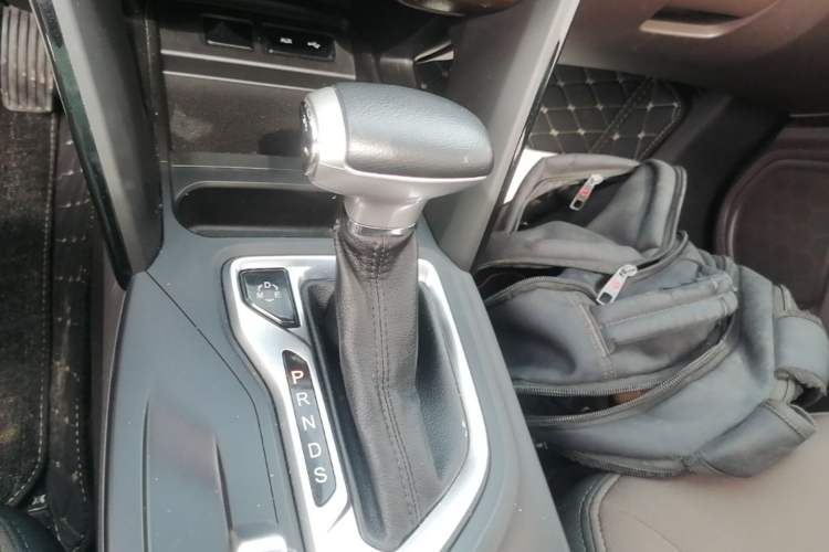 Used GAC Trumpchi GS4 2015 200T G-DCT Elite Edition Gear Lever