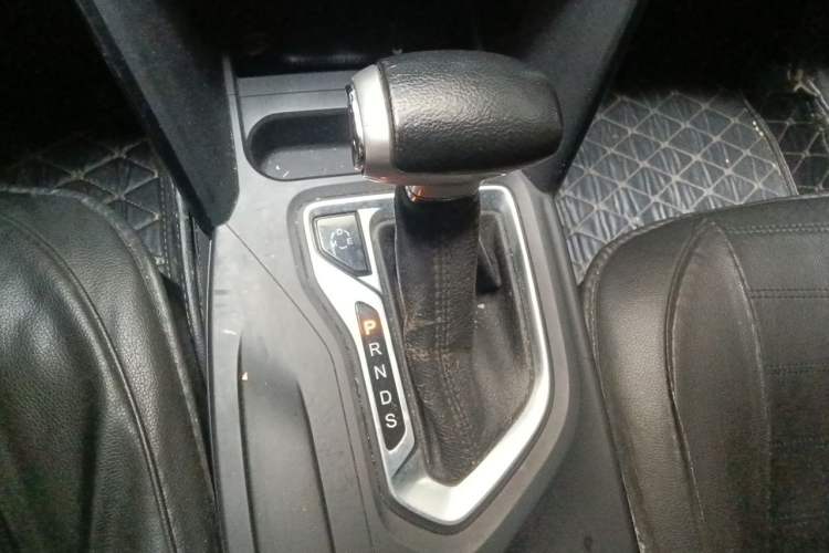 Used GAC Trumpchi GS4 2015 200T G-DCT Elite Edition Gear Lever