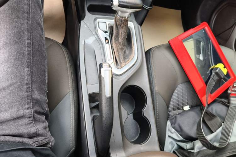 Used GAC Trumpchi GS4 2015 200T G-DCT Elite Edition Gear Lever