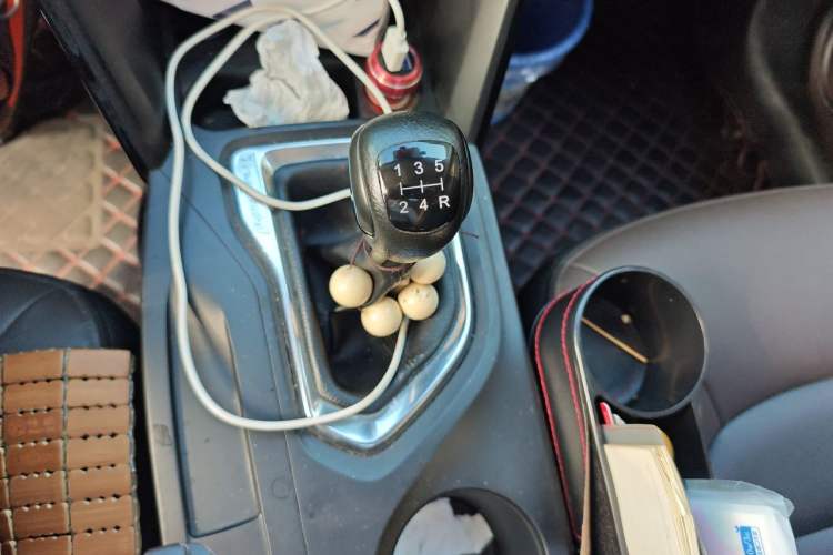 Used GAC Trumpchi GS4 2015 200T Manual Elite Edition Gear Lever