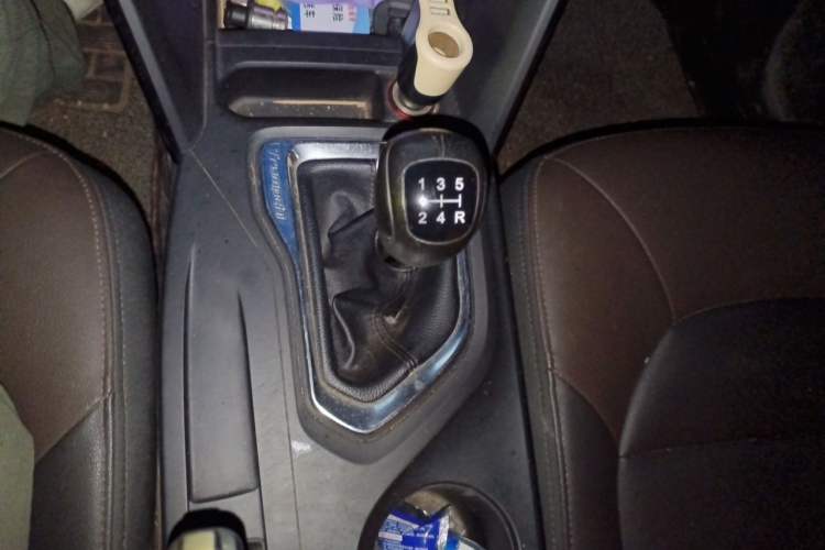 Used GAC Trumpchi GS4 2015 200T Manual Elite Edition Gear Lever
