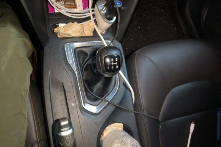 Used GAC Trumpchi GS4 2015 200T Manual Elite Edition Gear Lever