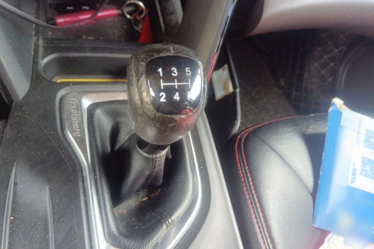 Used GAC Trumpchi GS4 2015 200T Manual Comfort Edition Gear Lever