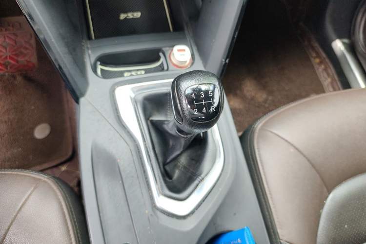 Used GAC Trumpchi GS4 2015 200T Manual Luxury Edition Gear Lever