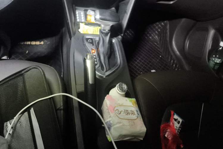 Used GAC Trumpchi GS4 2015 200T G-DCT Luxury Edition Gear Lever