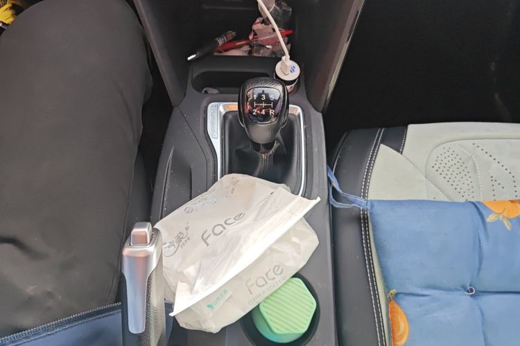 Used GAC Trumpchi GS4 2015 200T Manual Elite Edition Gear Lever